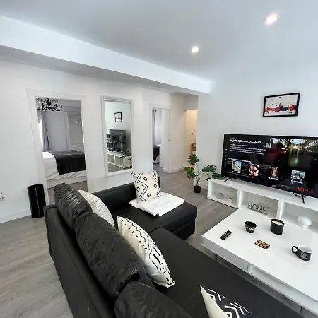 El Arbeyal For 3 Apartment *